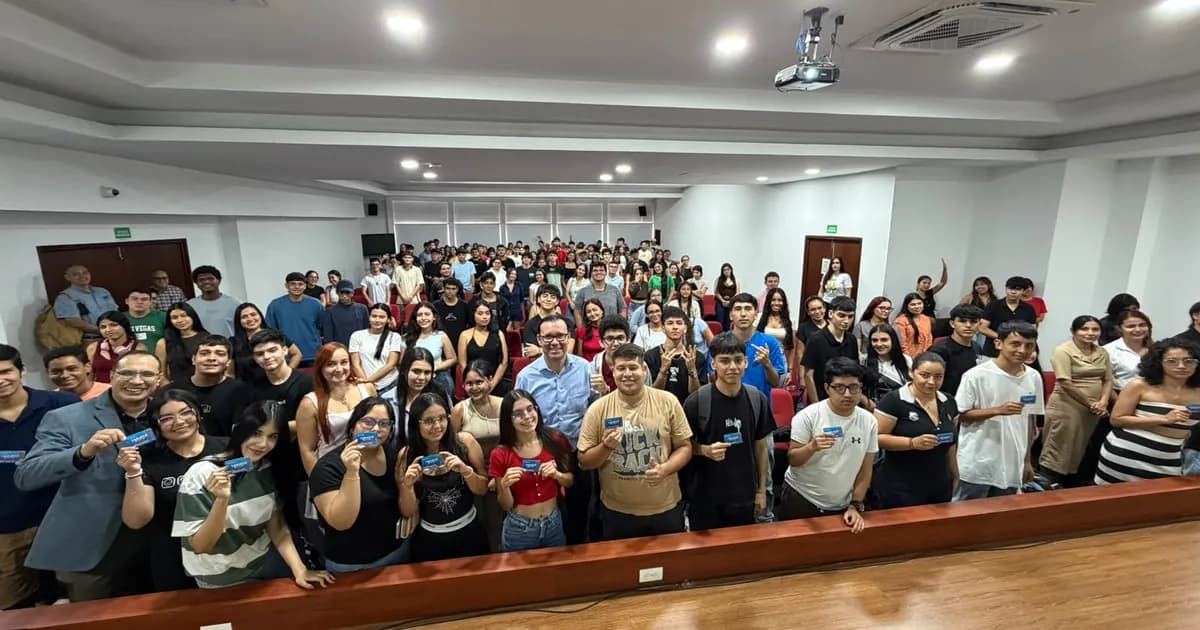 UTS entrega 600 bonos de sostenimiento a estudiantes de primer ingreso