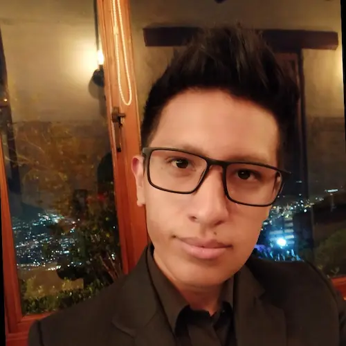 Sebastián Arias, CEO y CTO de MIAcademia
